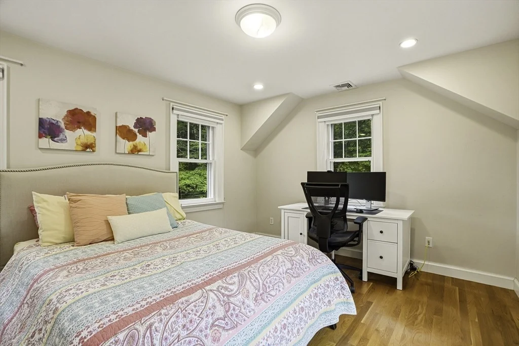 Photo of 26 Leach Ln