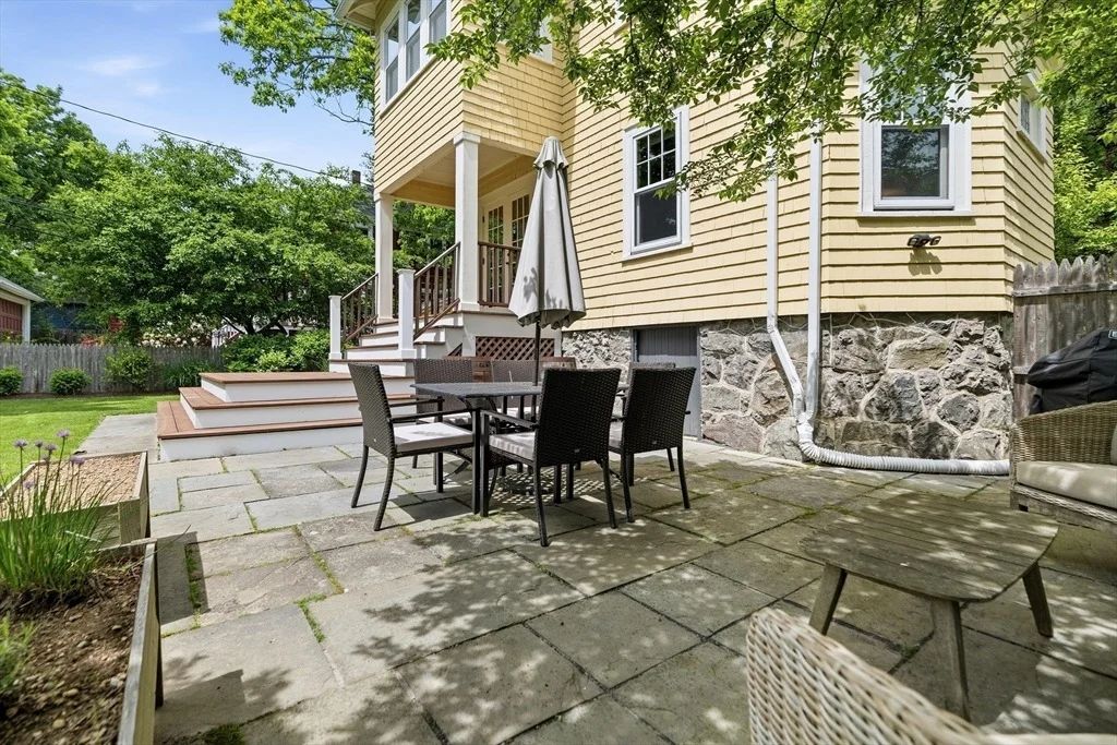 Photo of 8 Mendum St