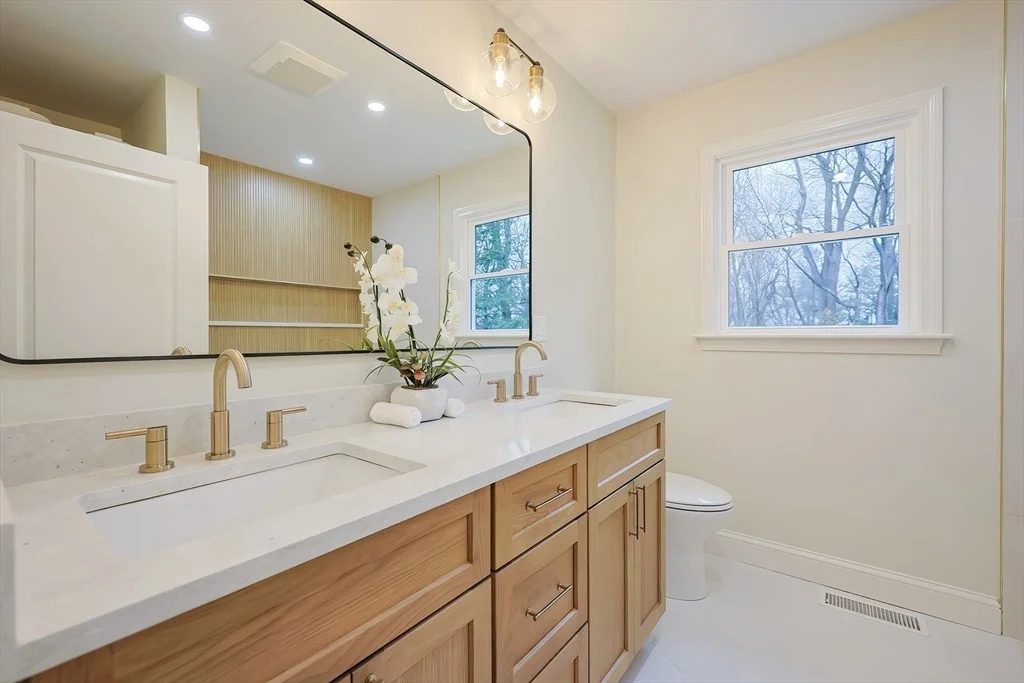 Photo of 5 Avery Heights Dr