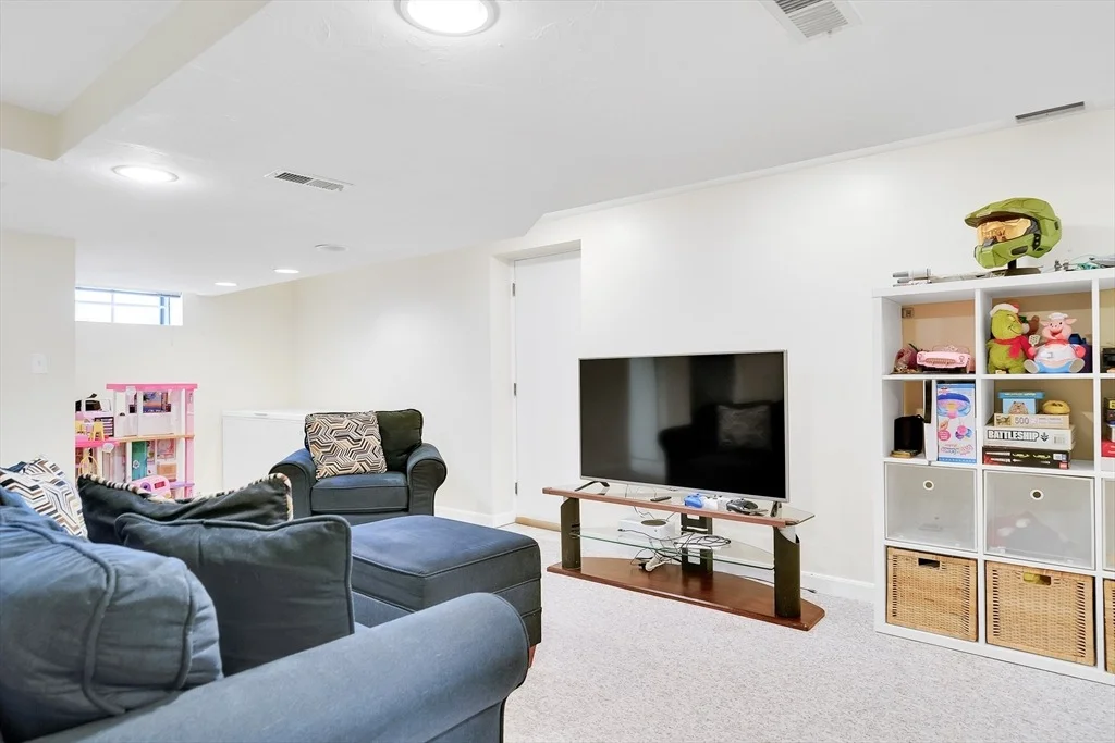 Photo of 6 Flanagan Dr