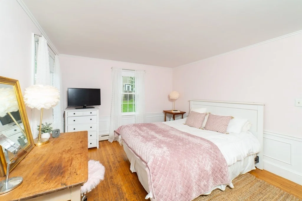 Photo of 30 Veery Rd