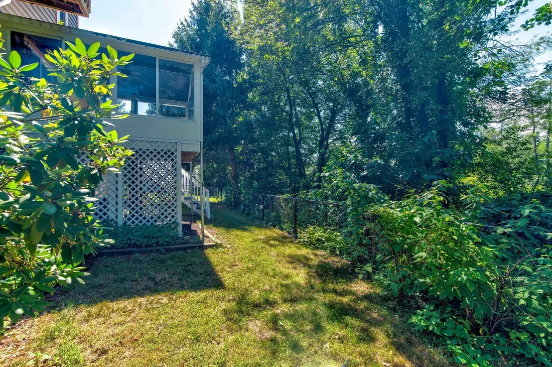 Photo of 7 Oxyoke Dr