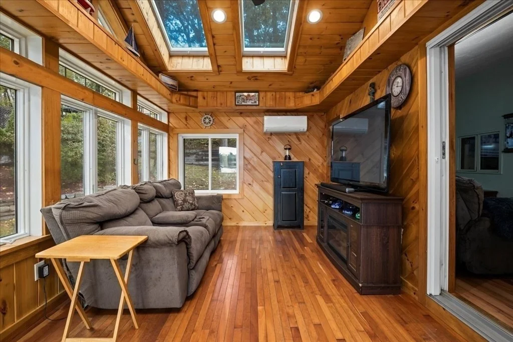 Photo of 7 Lawson Ave