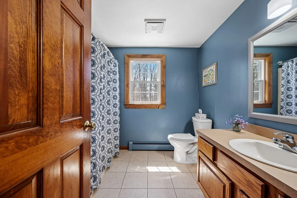 Photo of 7 Crestview Dr