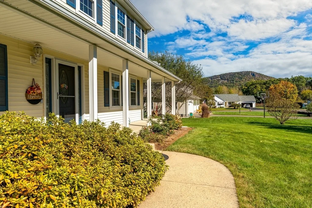 Photo of 4 Laurel Dr