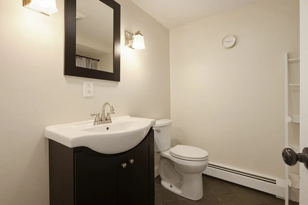 Photo of 377 Kenyon  Ave