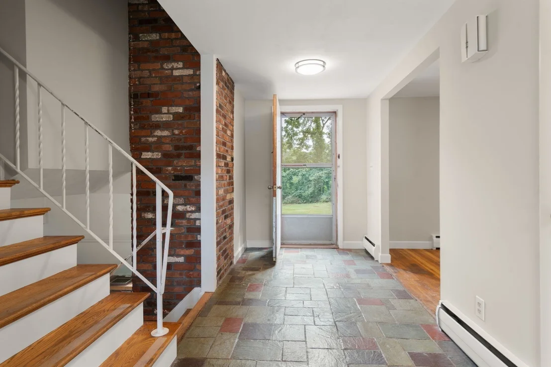 Photo of 444 Clapboardtree Street