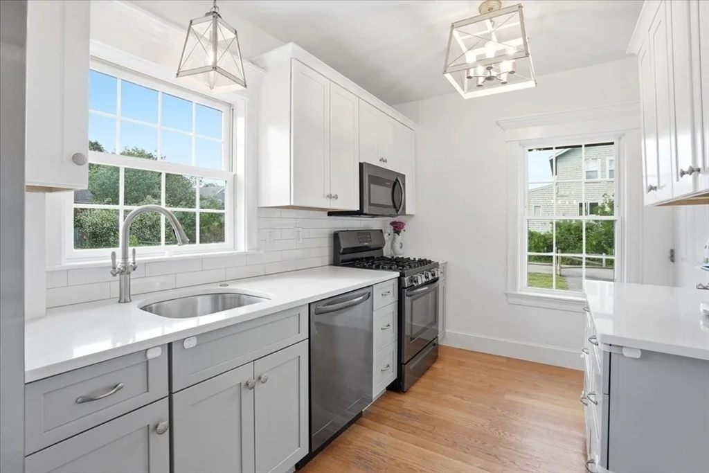 Photo of 13 6th Avenue