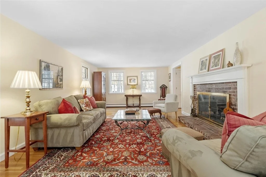 Photo of 265 College Rd