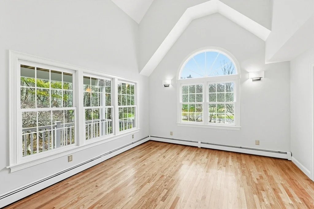 Photo of 2 Fieldstone Dr