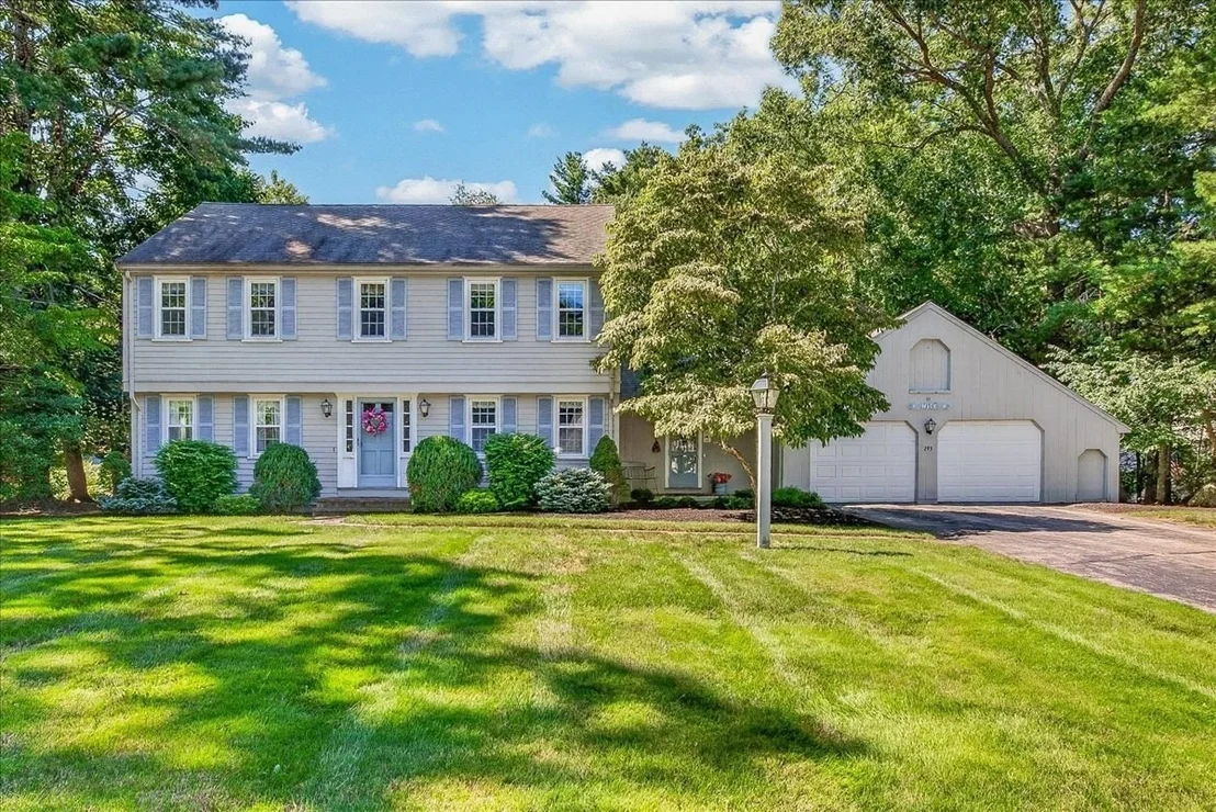 Photo of 293 Mayflower Cir