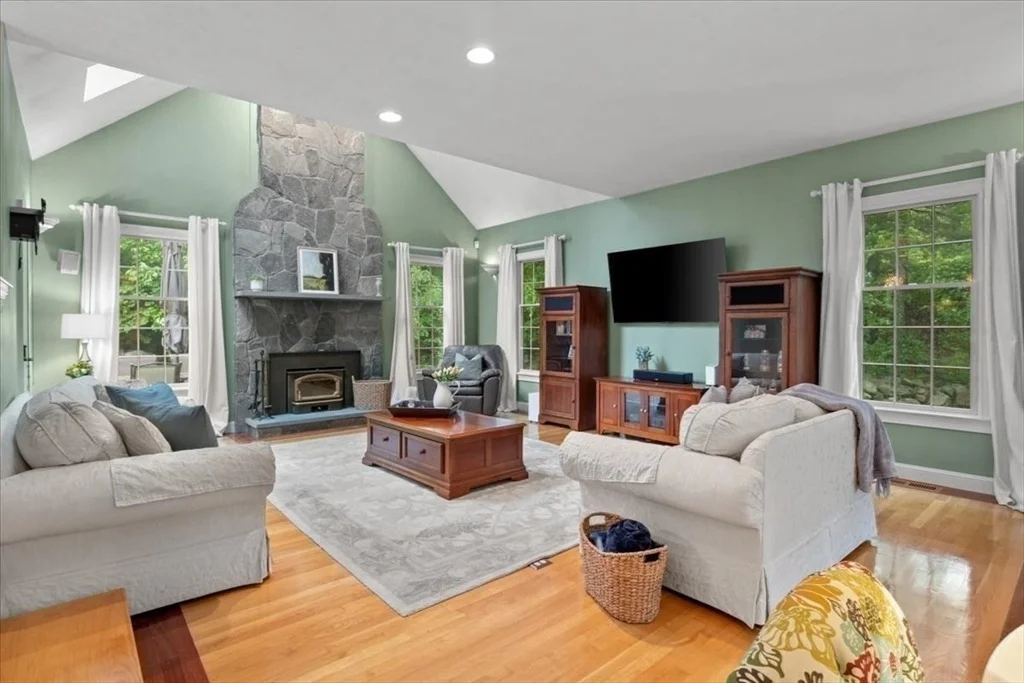 Photo of 22 Dover Dr