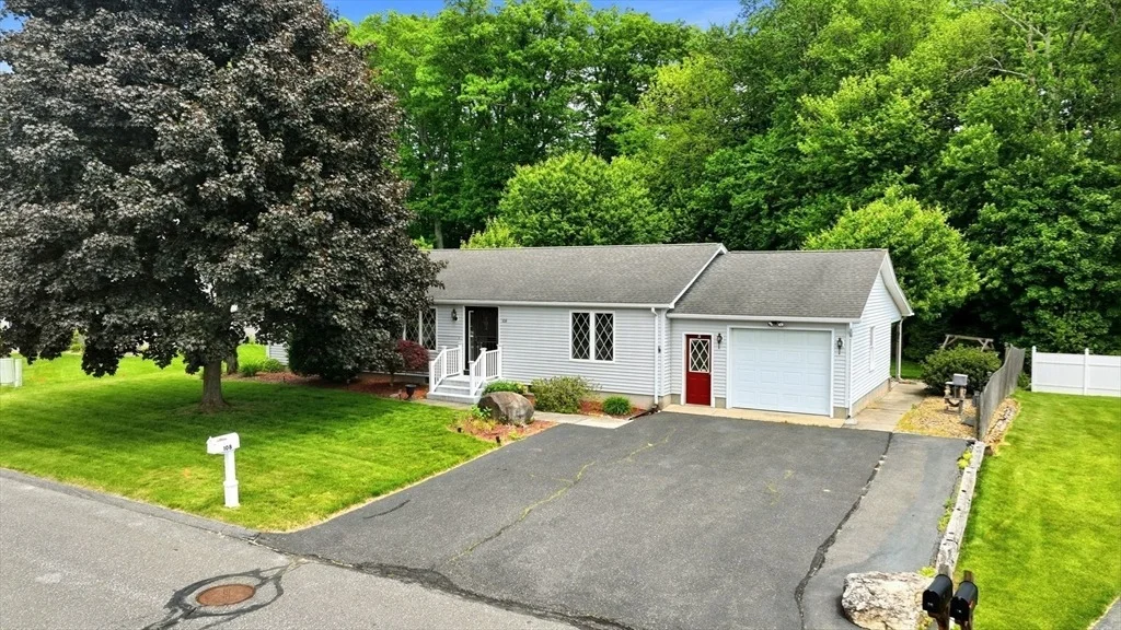 Photo of 108 Oak Knolls Circle