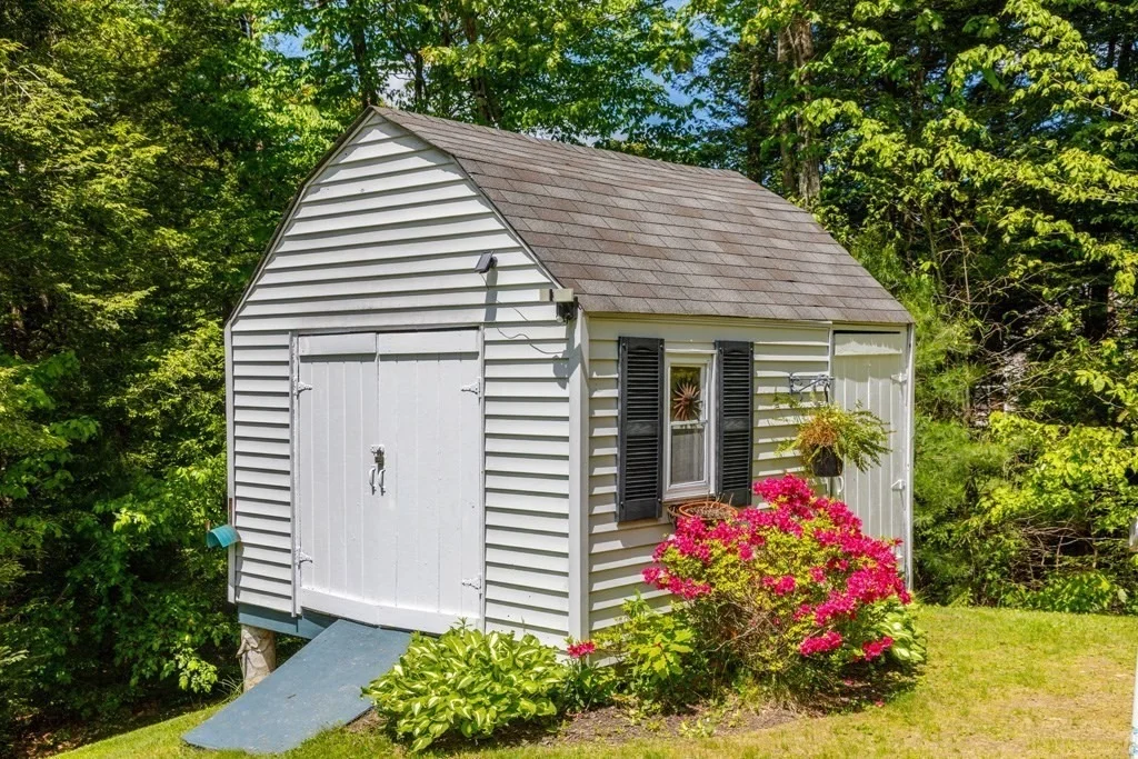 Photo of 101 Holt Road
