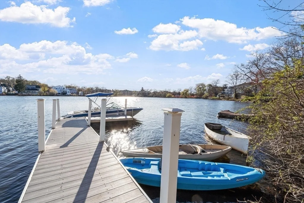 Photo of 10 Lake View Pl