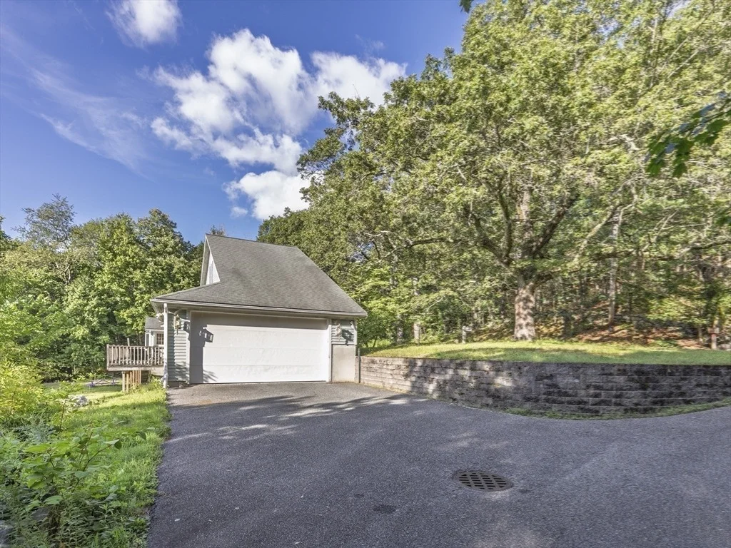 Photo of 426 Conant Rd.
