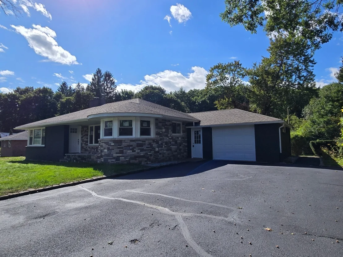 Photo of 84 Greenwich Rd
