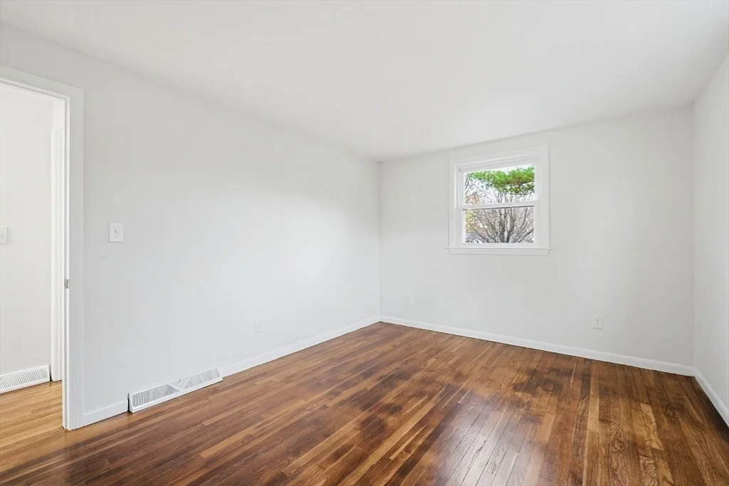 Photo of 58 Ray Ave