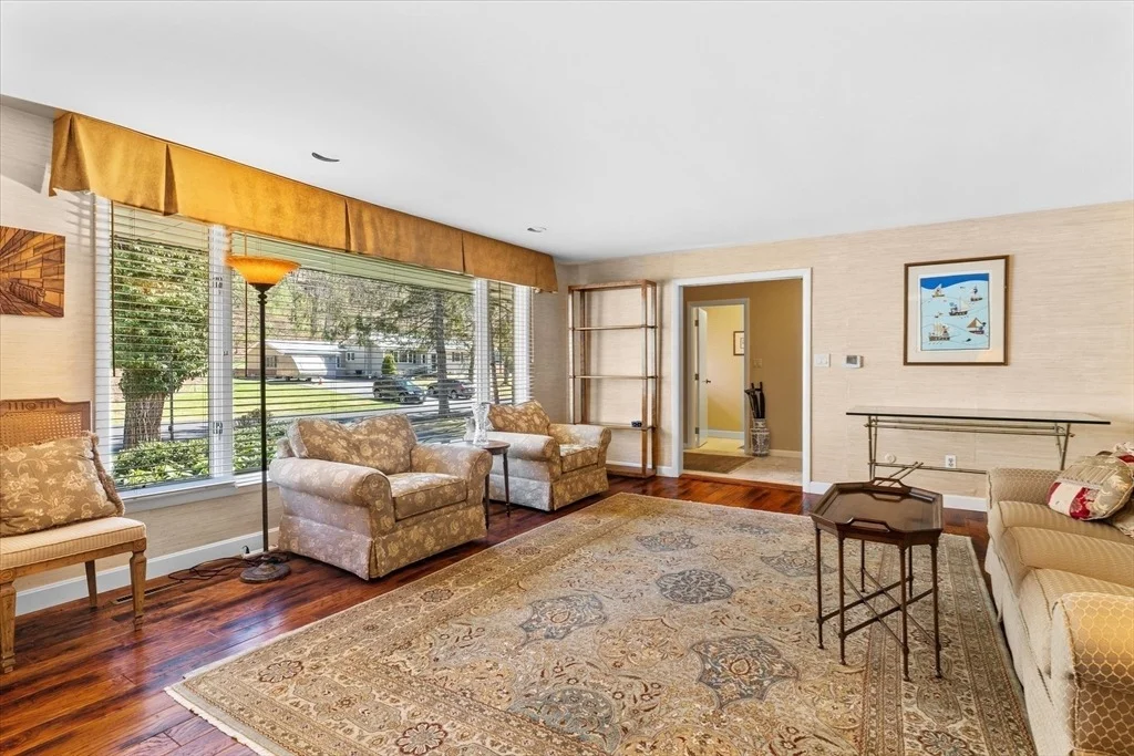 Photo of 35 Lucas Dr