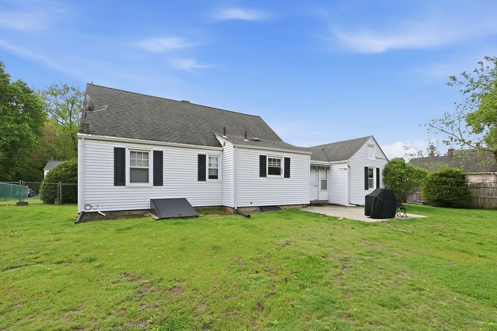 Photo of 55 River Rd