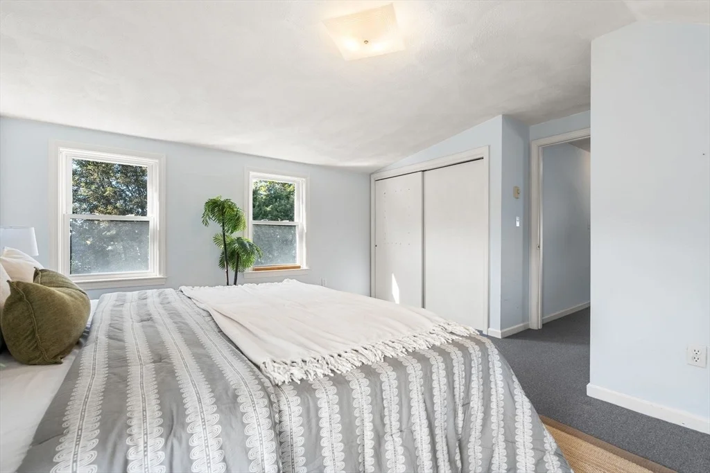 Photo of 305 Park Ave
