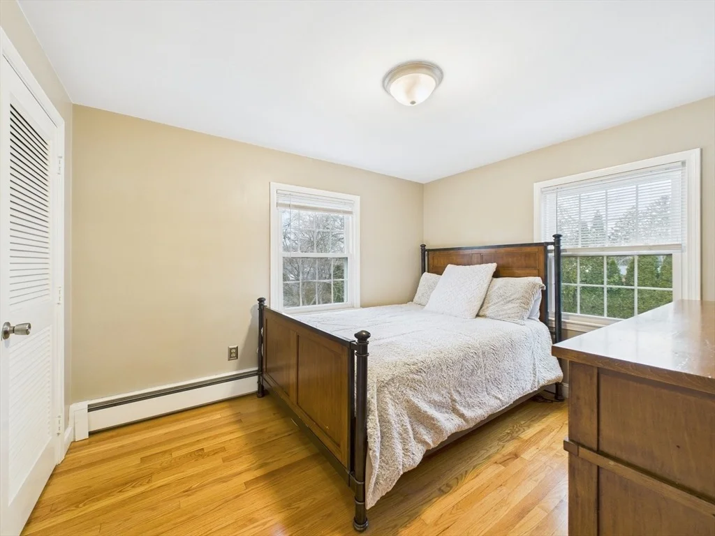 Photo of 17 Meadowbrook Drive