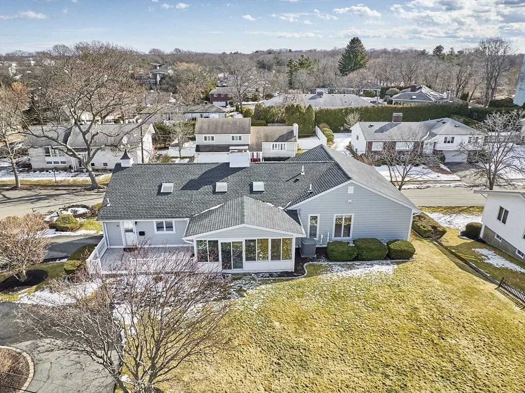 Photo of 10 Merrymount Dr