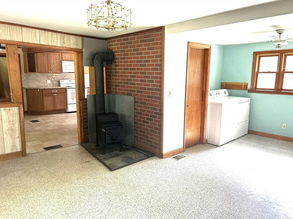 Photo of 61 Carruth Rd