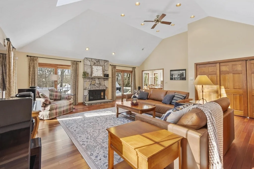 Photo of 9 Blanchard Rd