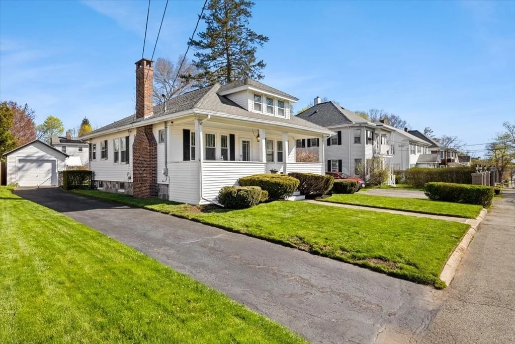 Photo of 153 Brookside Ave.