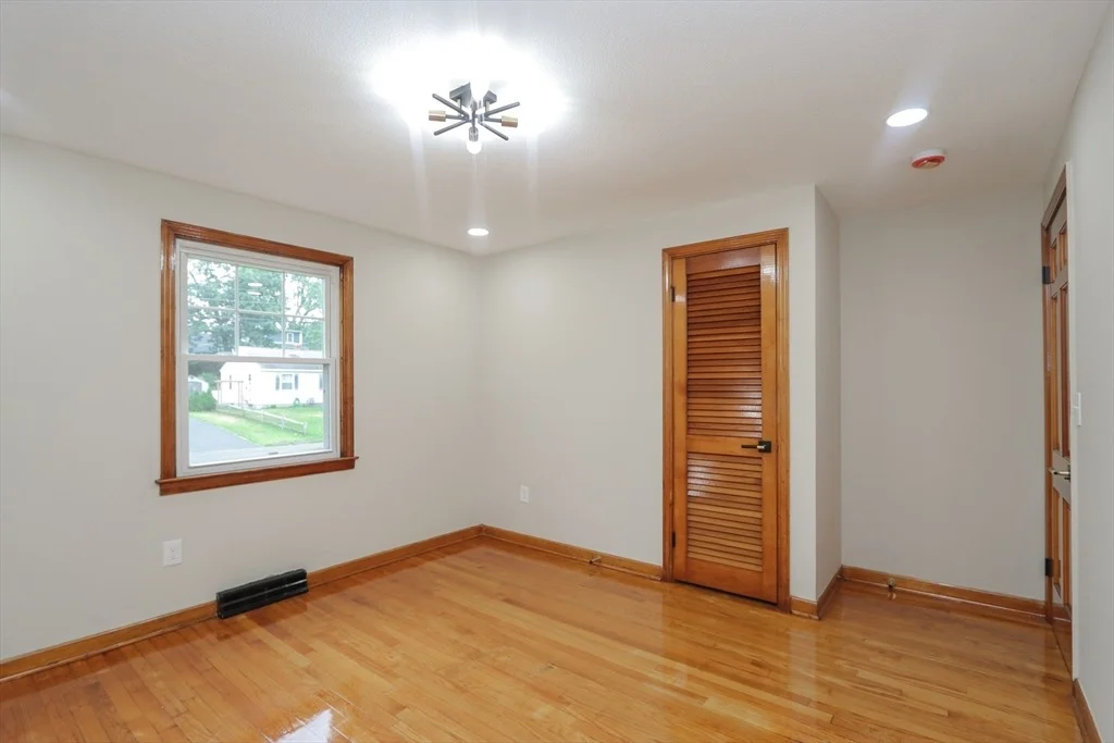 Photo of 127 Gelinas Dr