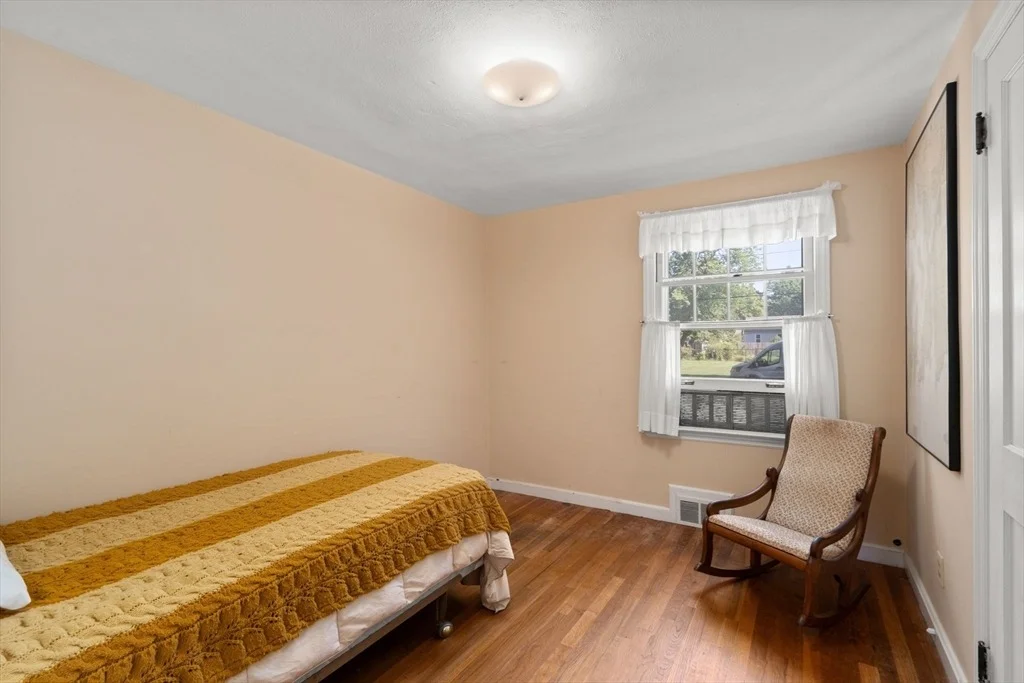 Photo of 69 Mohawk Dr