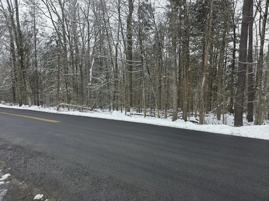 Photo of 1154 Colebrook River Rd