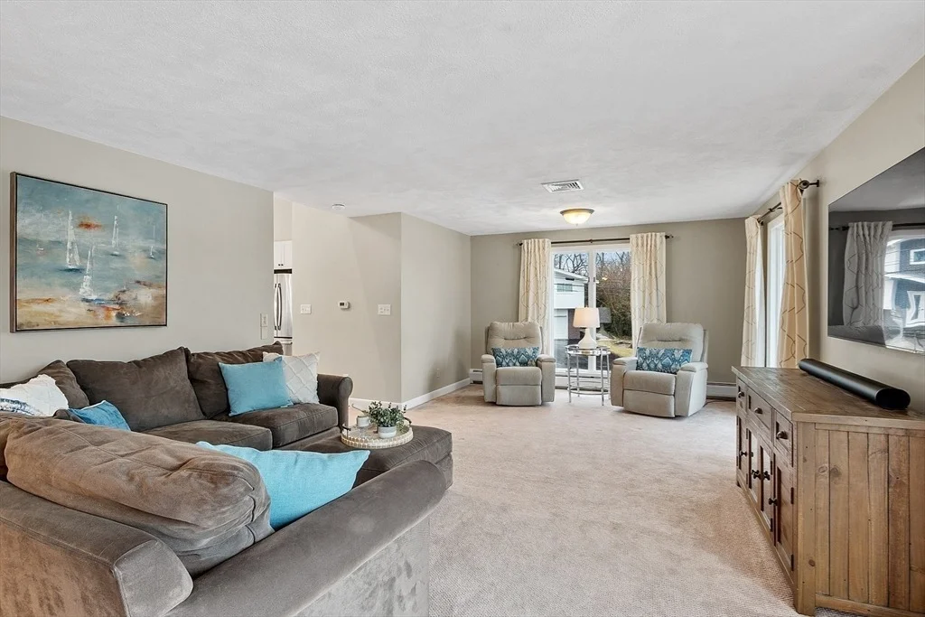 Photo of 10 Merrymount Dr