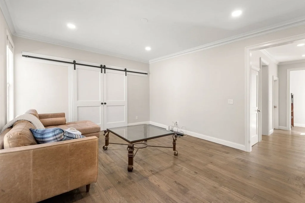 Photo of 27 Silver Hill