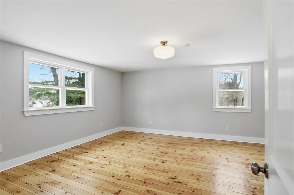 Photo of 4 Littlefield Rd