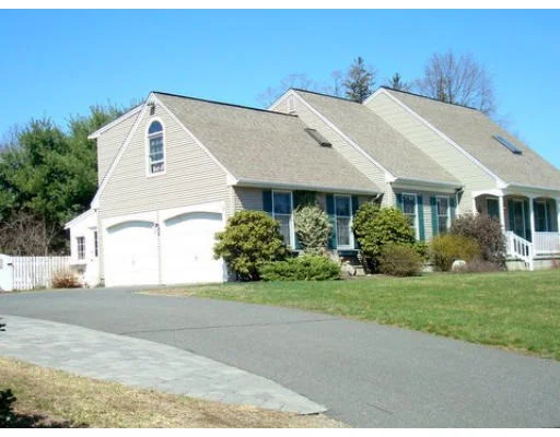 Photo of 8 Tiffany Lane