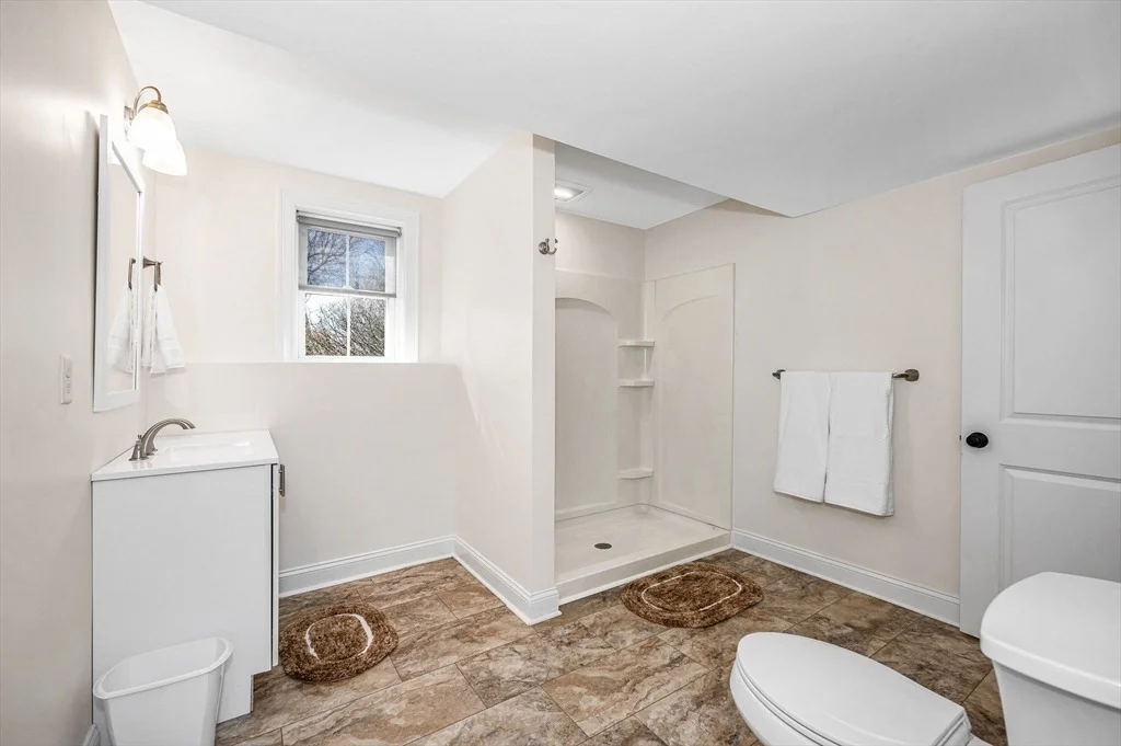 Photo of 24 Eaton Dr