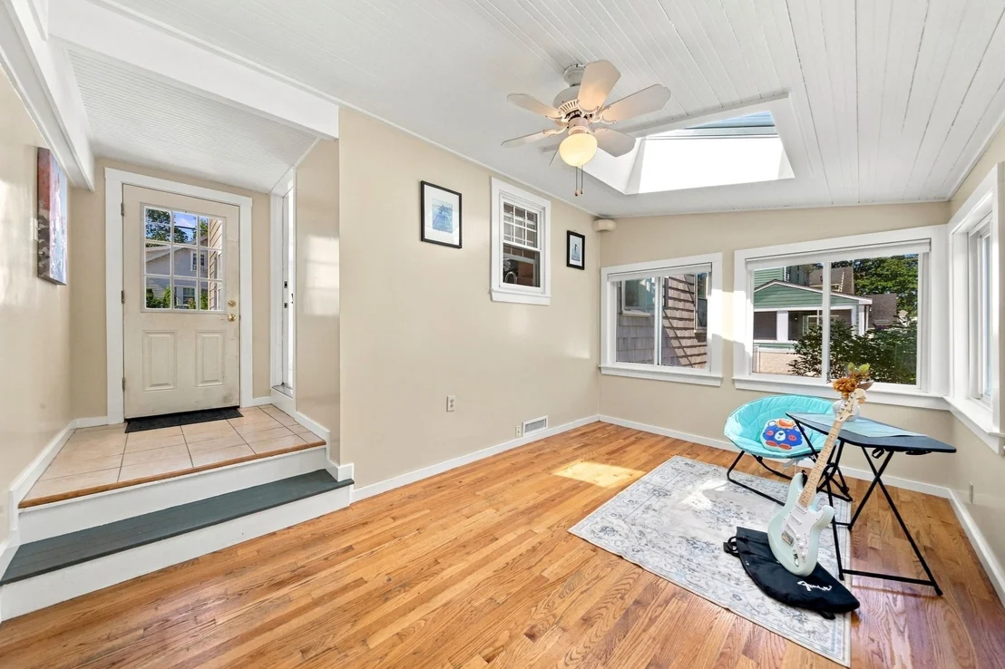 Photo of 147 Elmlawn Rd