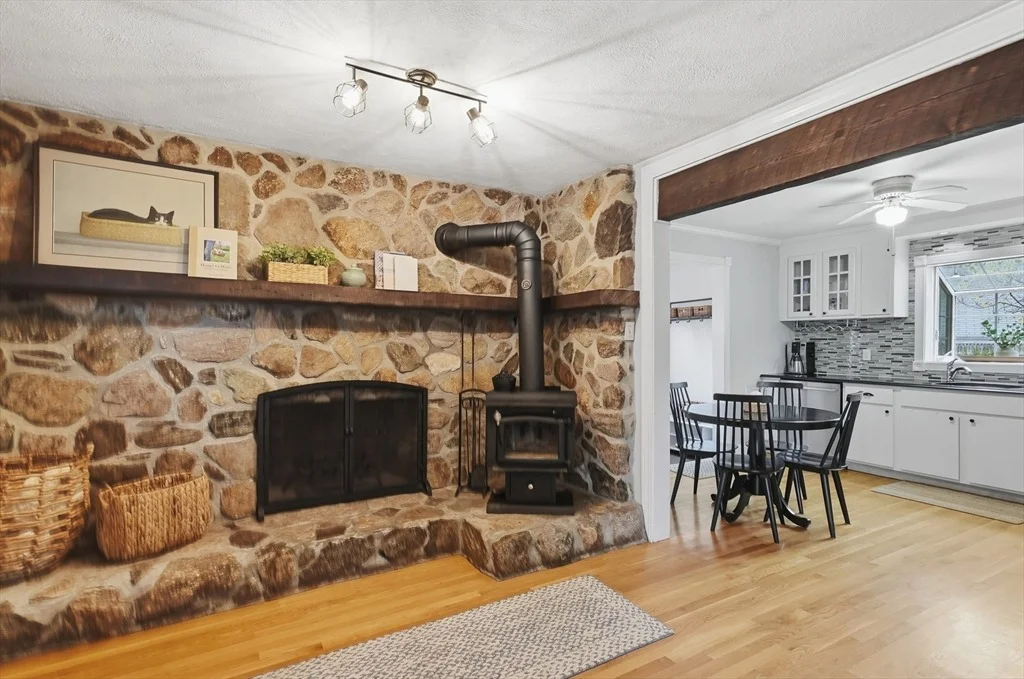 Photo of 1 Mountain St