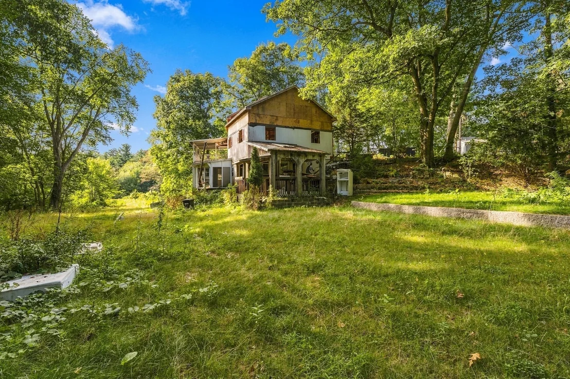 Photo of 47 Riverside Dr