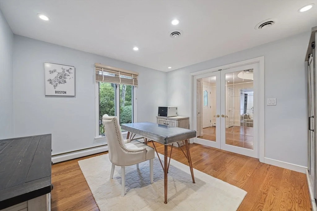 Photo of 42 Eisenhower Dr