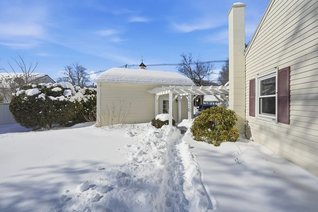 Photo of 144 River Rd