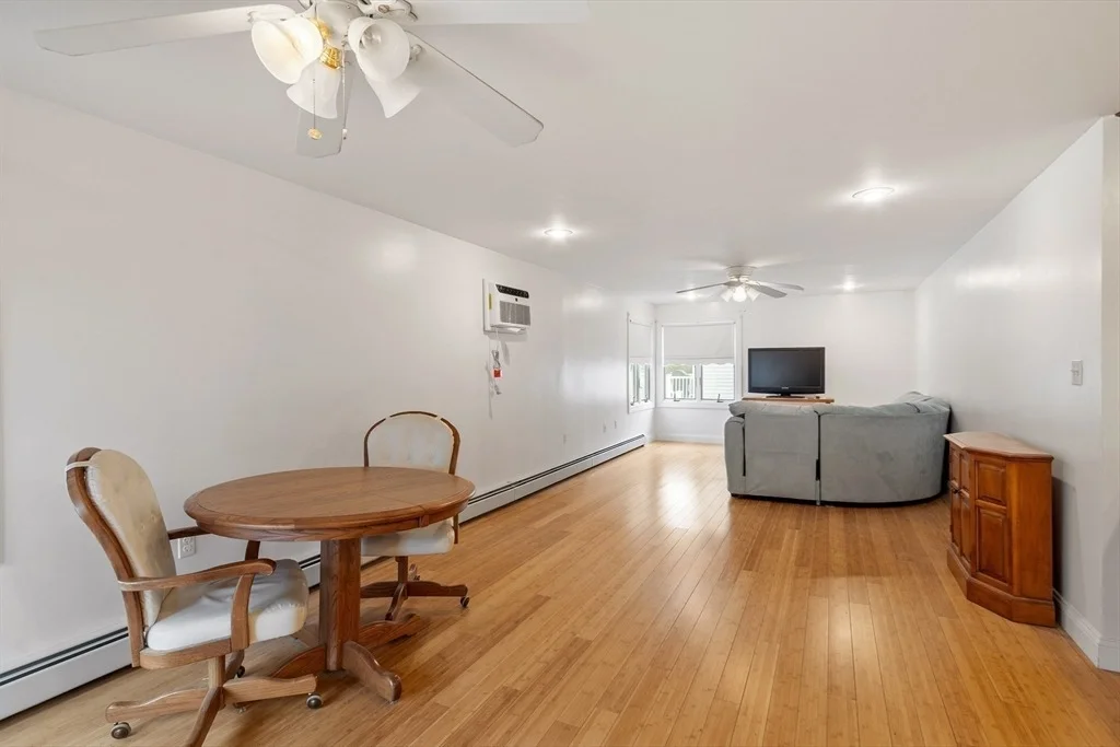 Photo of 32 Abbott Ave