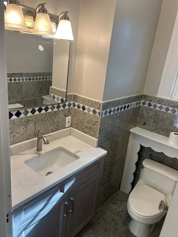 Photo of 122 Bellevue Ave