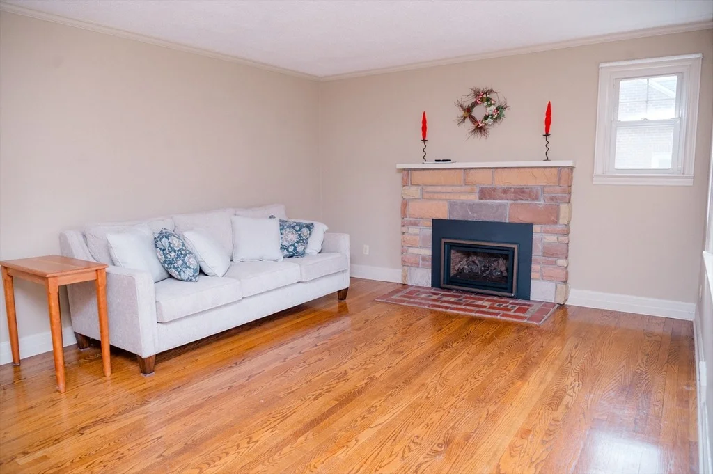 Photo of 40 Sampson Pkwy