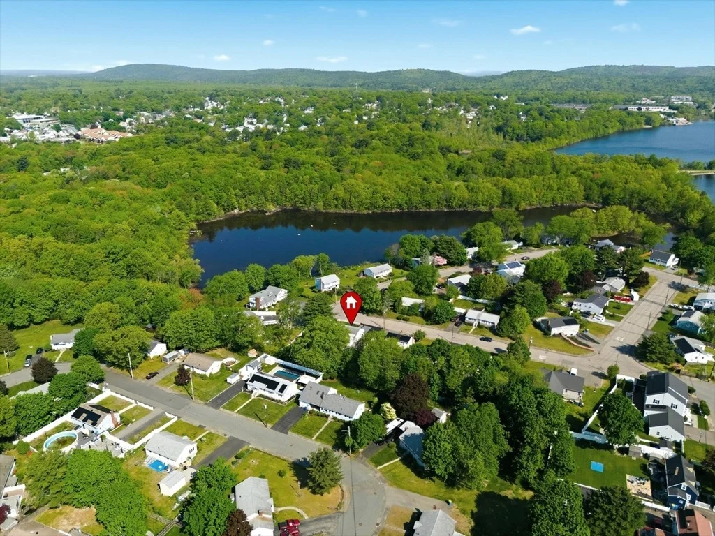 Photo of 60 Pond Ln