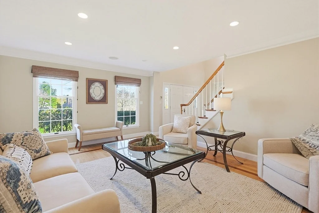 Photo of 8 Weyman Ln