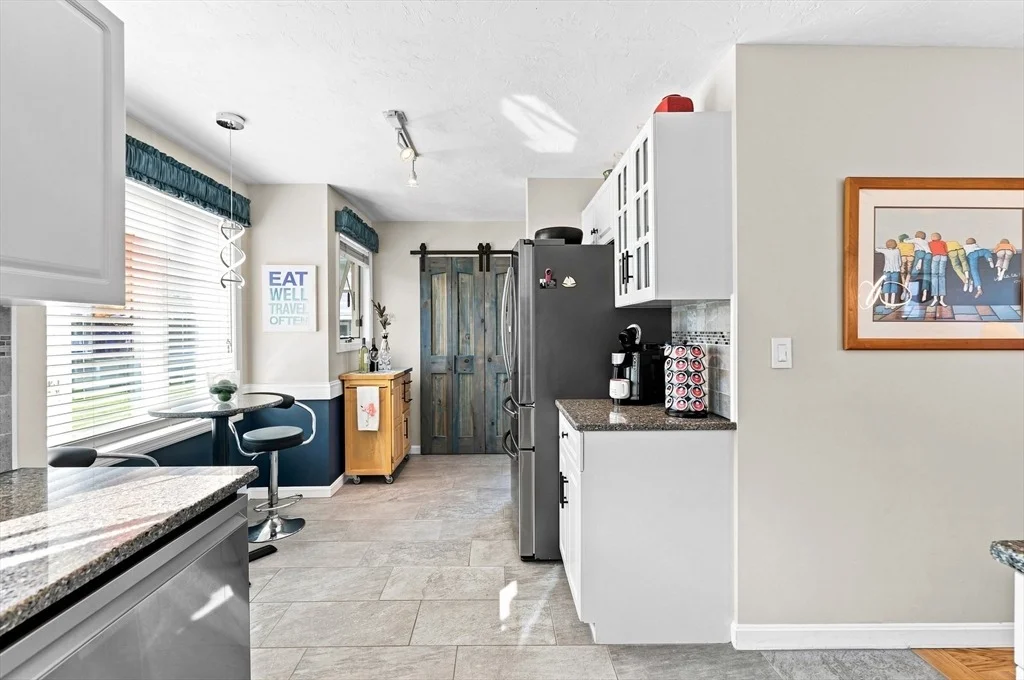 Photo of Unit 1001 at 700 Shore Dr