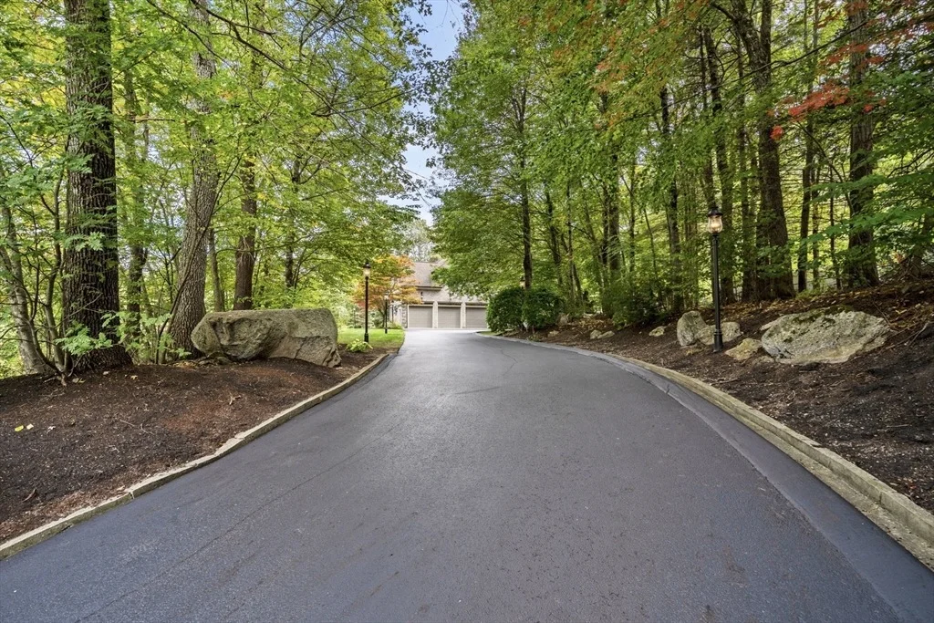 Photo of 253 Cranbrook Dr